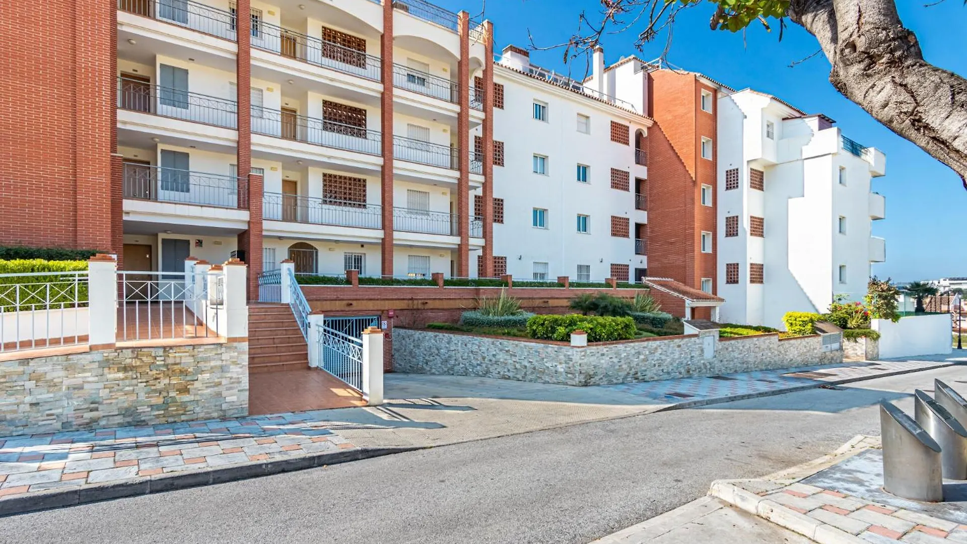 Modern Apartment With Pool In Fuengirola Spain