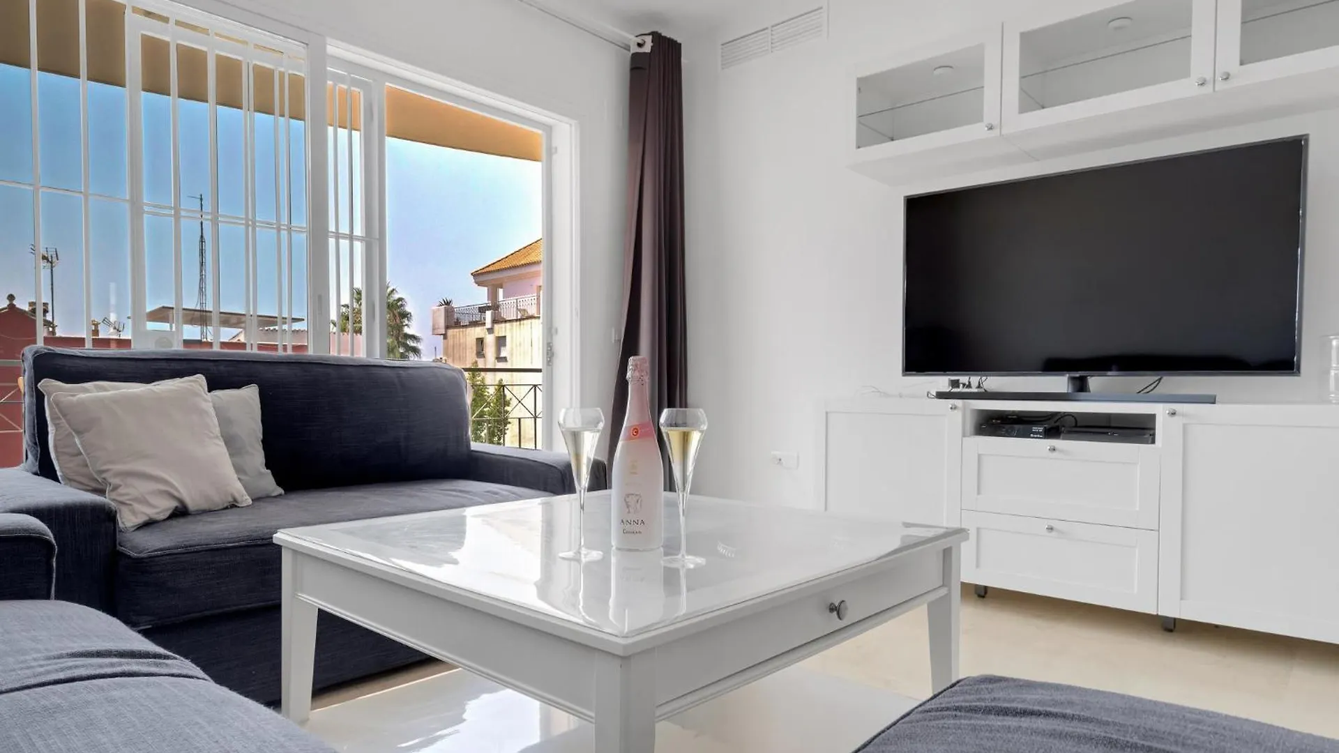 Modern Apartment With Pool In Fuengirola Spain